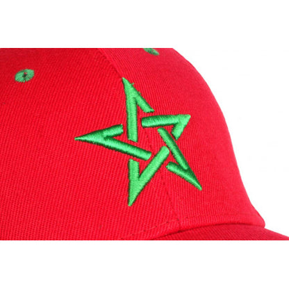 قبعة مغربية  تحمل العلم المغربي