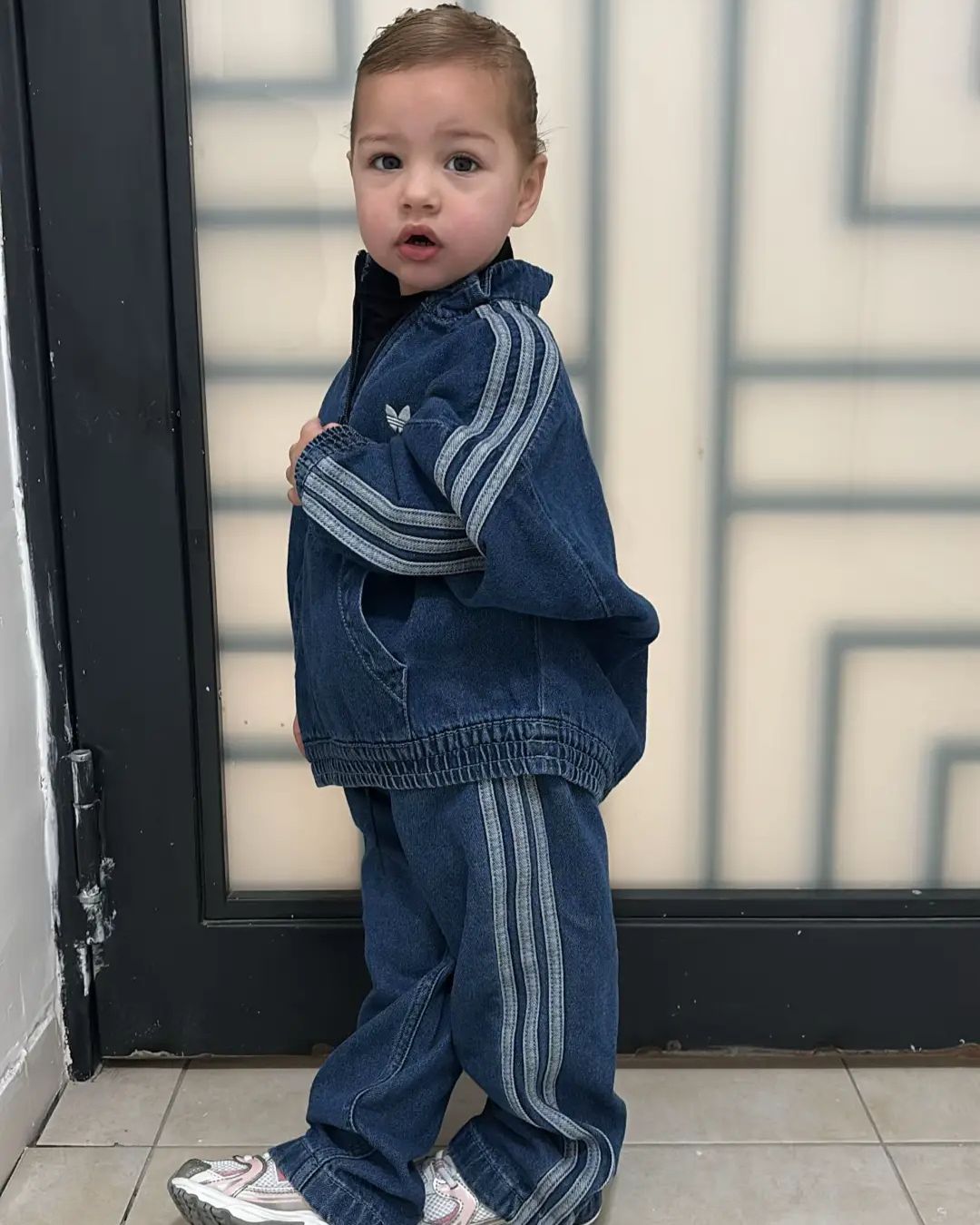 StreetFlex Unisex Ensemble x jeans